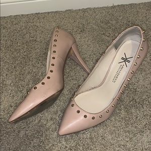 Kardashian kollection nude gold spike heels